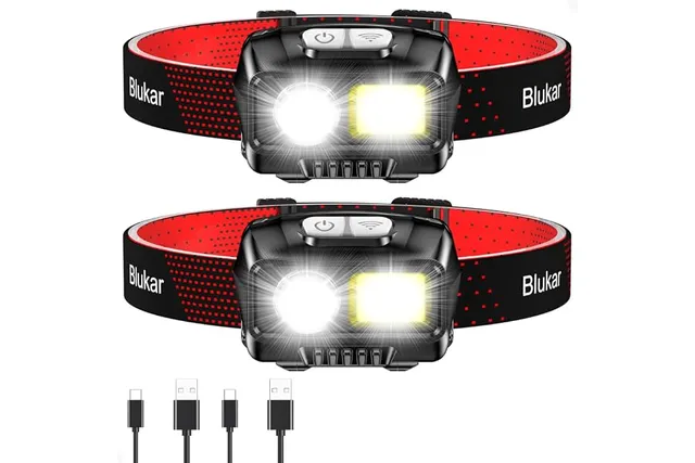 Blukar Lampe Frontale Rechargeable 2 Pack 2000L Super Lumineux IPX5 Étanche | Léger Torche Frontale LED Puissante avec Voyant Rouge, 8 Modes d'éclairage, Capteur Mouvement, 30H d'autonomie pour Course