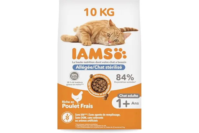 IAMS Advanced Nutrition - Croquettes Allégées – Adaptées aux Chats Stérilisés - Complètes équilibrées - Favorise le Contrôle du poids – Au poulet frais - Sans OGM Colorants Arômes Artificiels - 10 kg