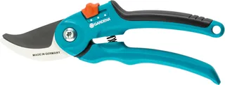 Gardena Classic B/S-M Adjustable Bypass Pruner: Heavy Duty Bypass Pruner for Plants and Fresh Wood up to 22 mm Diameter, with Sap Groove and Wire Cutter (8857-20)