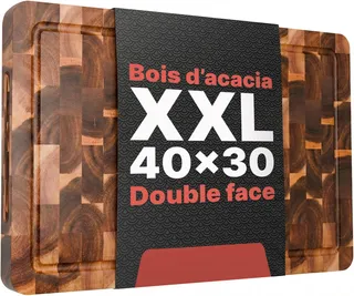 Matakumi Planche à Découper Bois - Planche de Cuisine en Bois d’Acacia avec Poignées Latérales, Rigole à Jus et Bois de Bout pour Préserver les Lames de Couteaux - Double Face (40 x 30 x 3 cm)