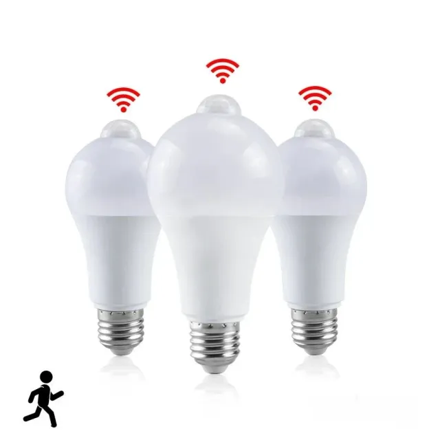 Lot de 3 ampoules LED E27 à détecteur de mouvement, ampoules à détecteur de mouvement à économie d'énergie de 15 W, lumière blanche froide 5700 K.